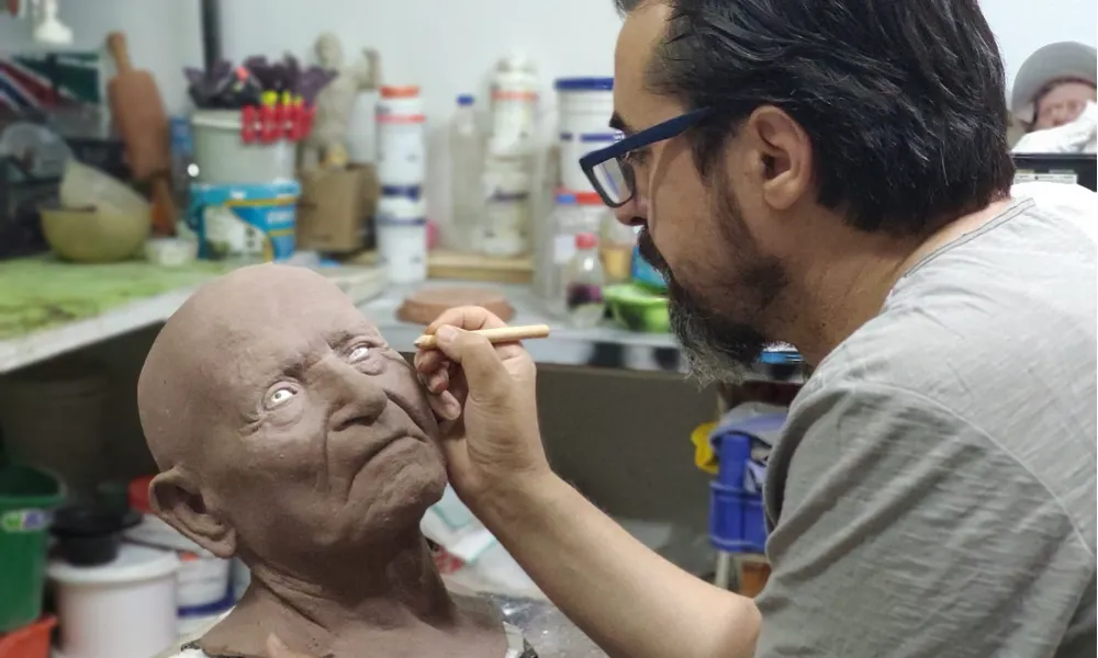 GAZİANTEPLİ HEYKELTIRAŞ ÖZGÜR ÇAĞLAR, 30 ESERİNİ SERGİLEYECEK