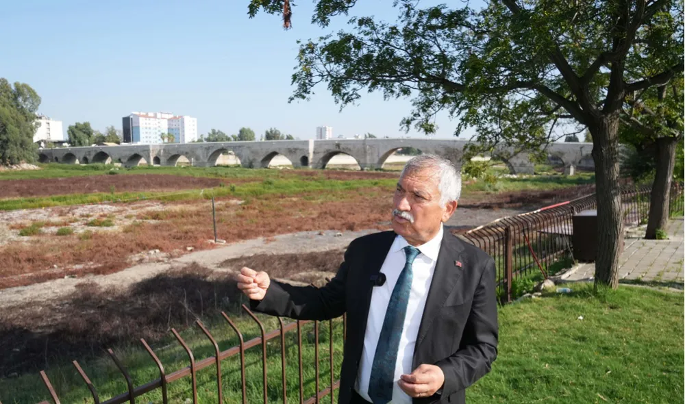 DSİ’YE ÇAĞRI: SEYHAN NEHRİ’NE SU VERİN