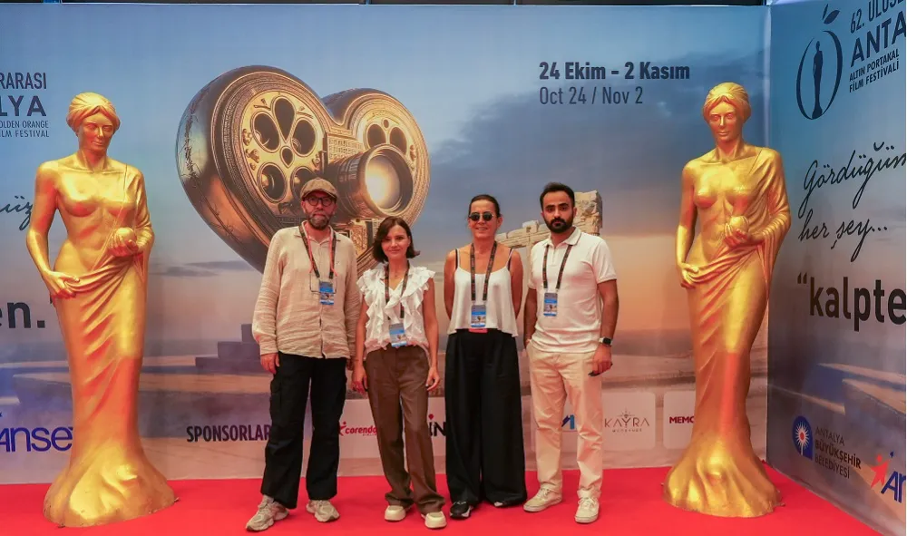 ALTIN PORTAKAL GALALARINDA BUGÜN GÜRCİSTAN’DAN MASALSI BİR ÖYKÜ VE DEPREM YARALARINI OYUNLA SARAN ÇOCUKLAR VARDI