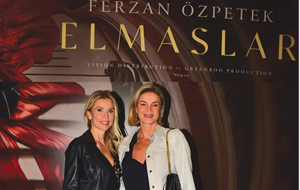  “ELMASLAR” İZLEYİCİYLE BULUŞTU