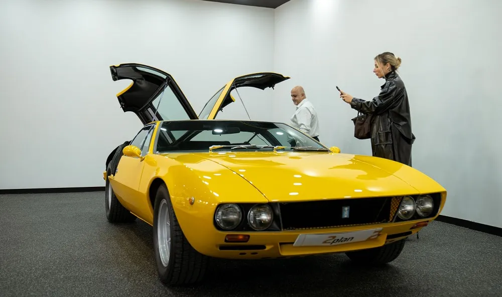 KLASİKLER OTOMOBİLLER SERGİLENİYOR