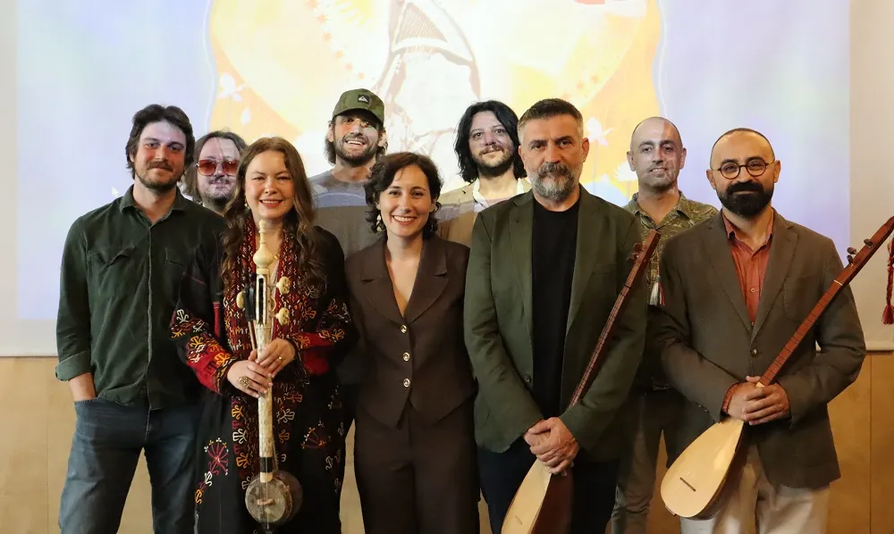 BİR ALBÜMDE İKİ MİRAS: TEHLİKE ALTINDAKİ KUŞLAR VE UNUTULMUŞ ÇALGILAR