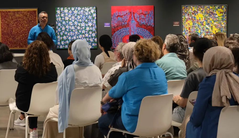 USTA RESSAM AKIN EKİCİ’NİN “BİR ZAMAN FRAKTALI” KOLEKSİYONU SANATSEVERE BULUŞTU