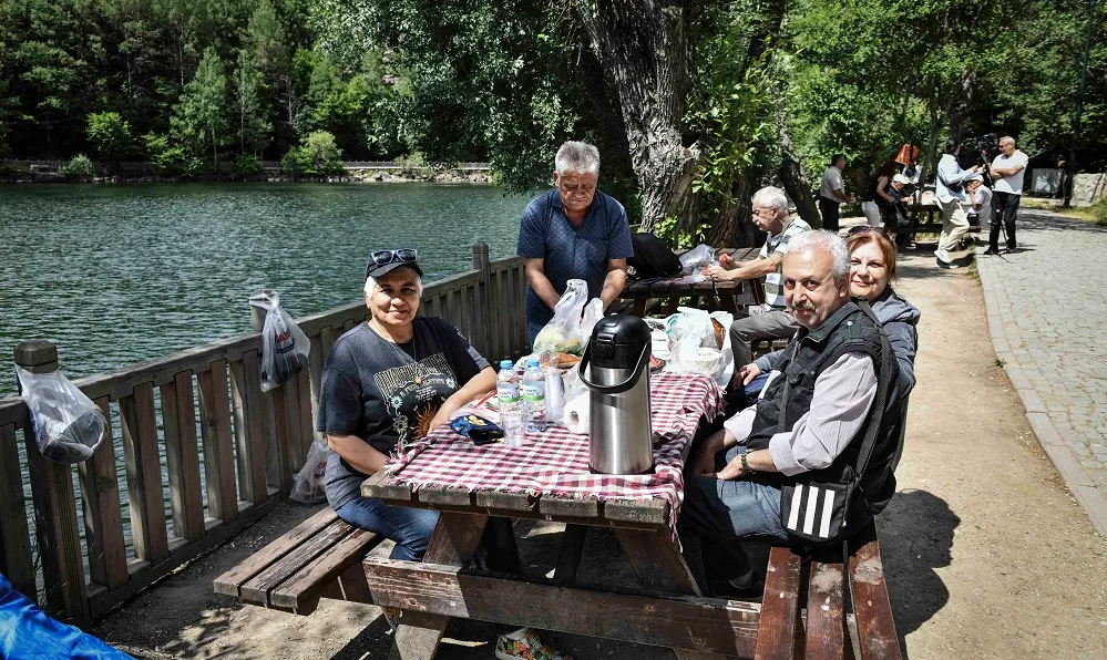 EMEKLİLERE SOSYAL YAŞAM DESTEĞİ
