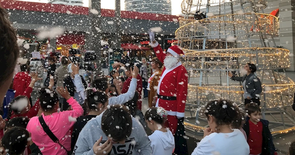 ÖDÜLLÜ M1 ADANA AVM’DE YENİ YILA ÖZEL DEKORASYON