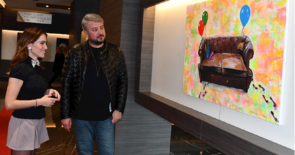 “RENKLERE UYANIRKEN” RESİM SERGİSİ RENKLERİYLE HASTALARA UMUT AŞILIYOR! 