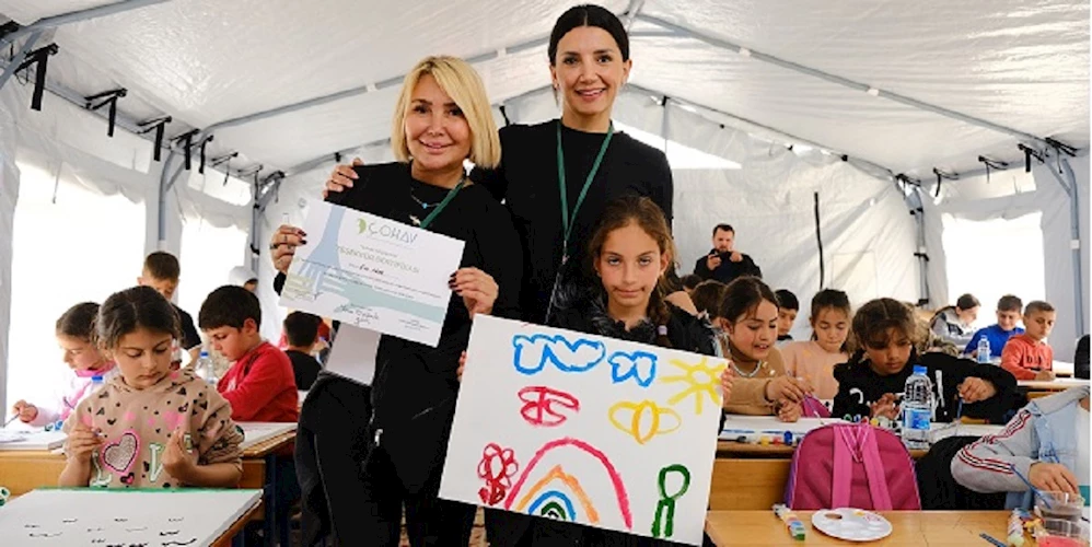 ÜNLÜLER SANATLA TERAPI IÇIN HATAY’DA